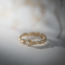 Zaręczynowy pierścionek z diamentem