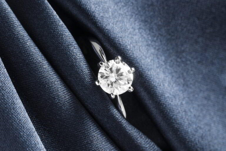 diament a cyrkonia - jak odróżnić